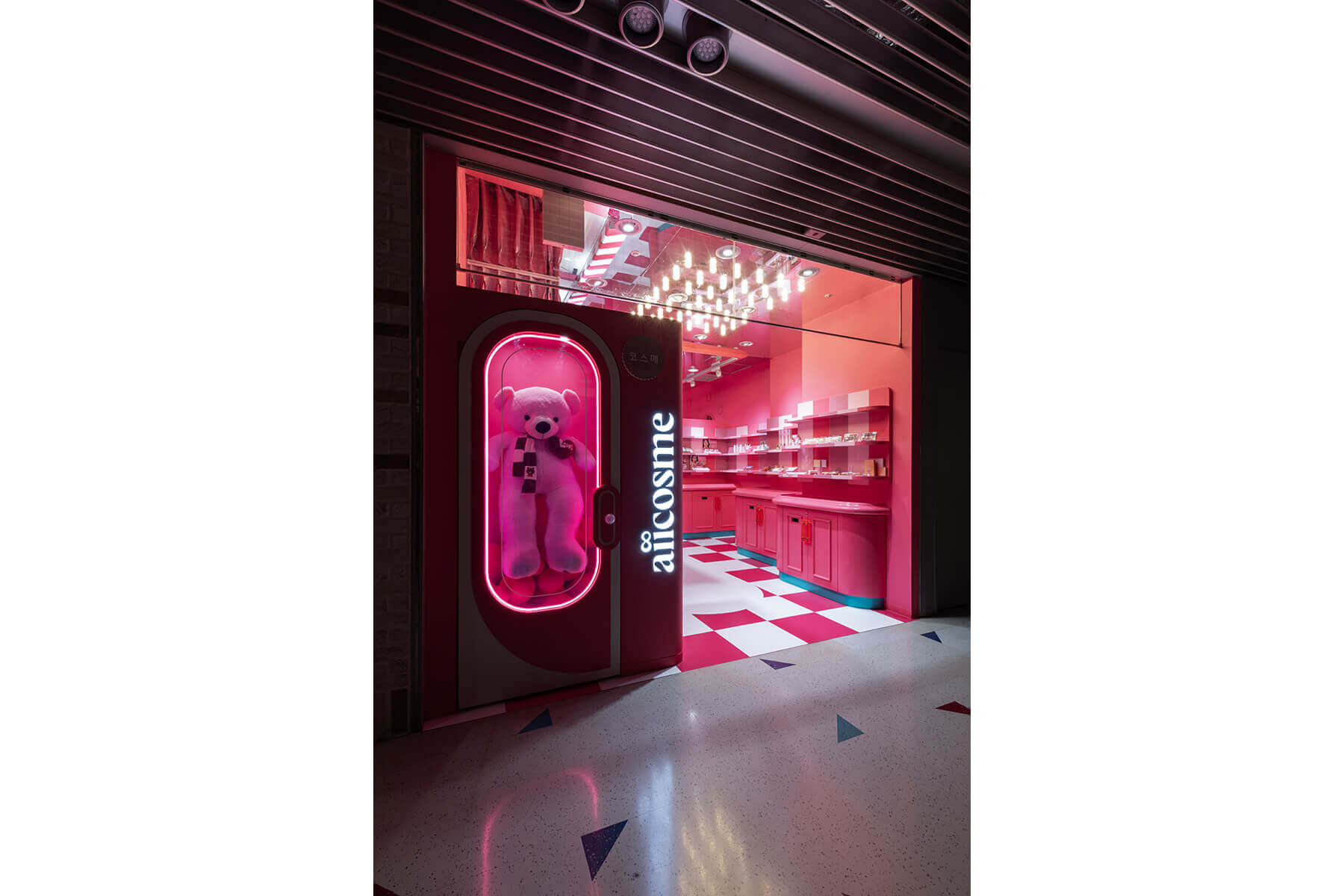 aiicosme HEPFIVE／Osaka