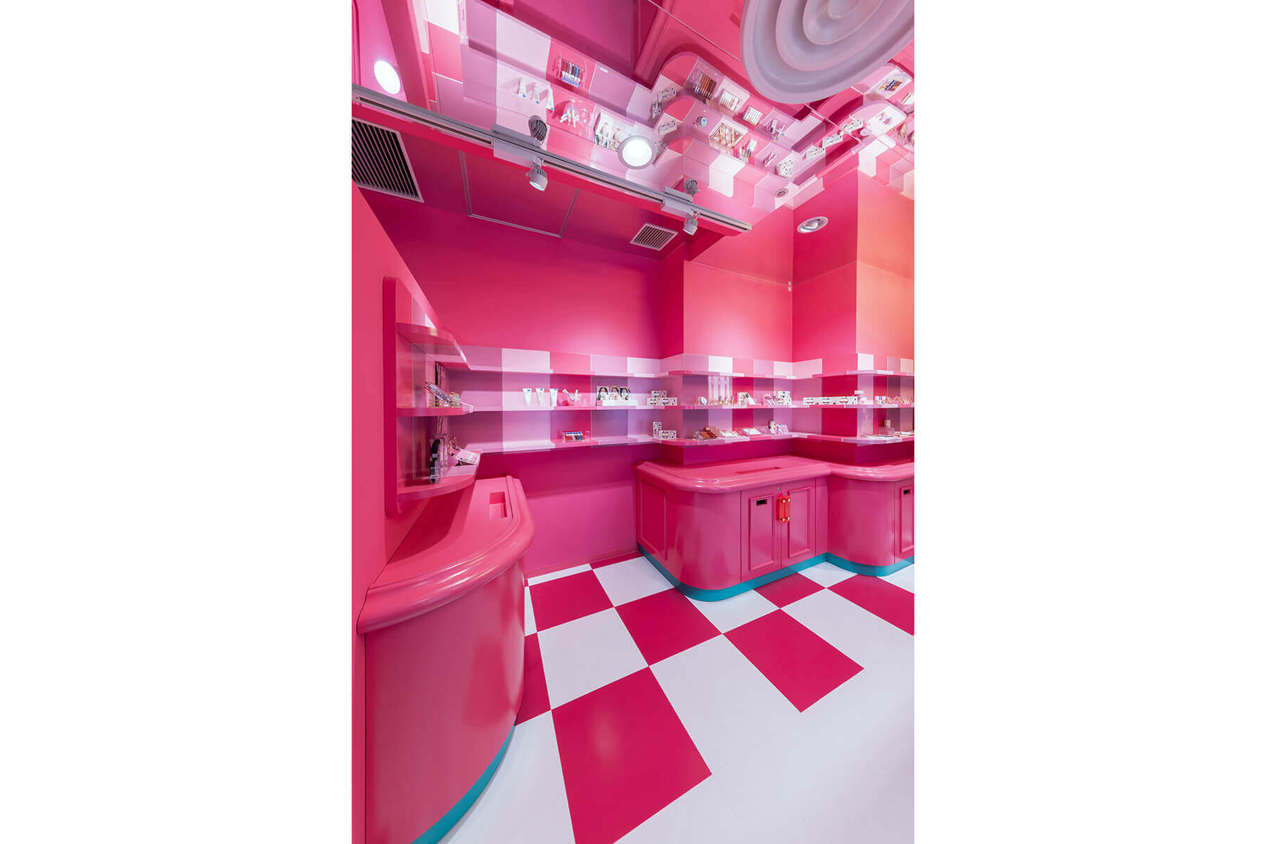 aiicosme HEPFIVE／Osaka